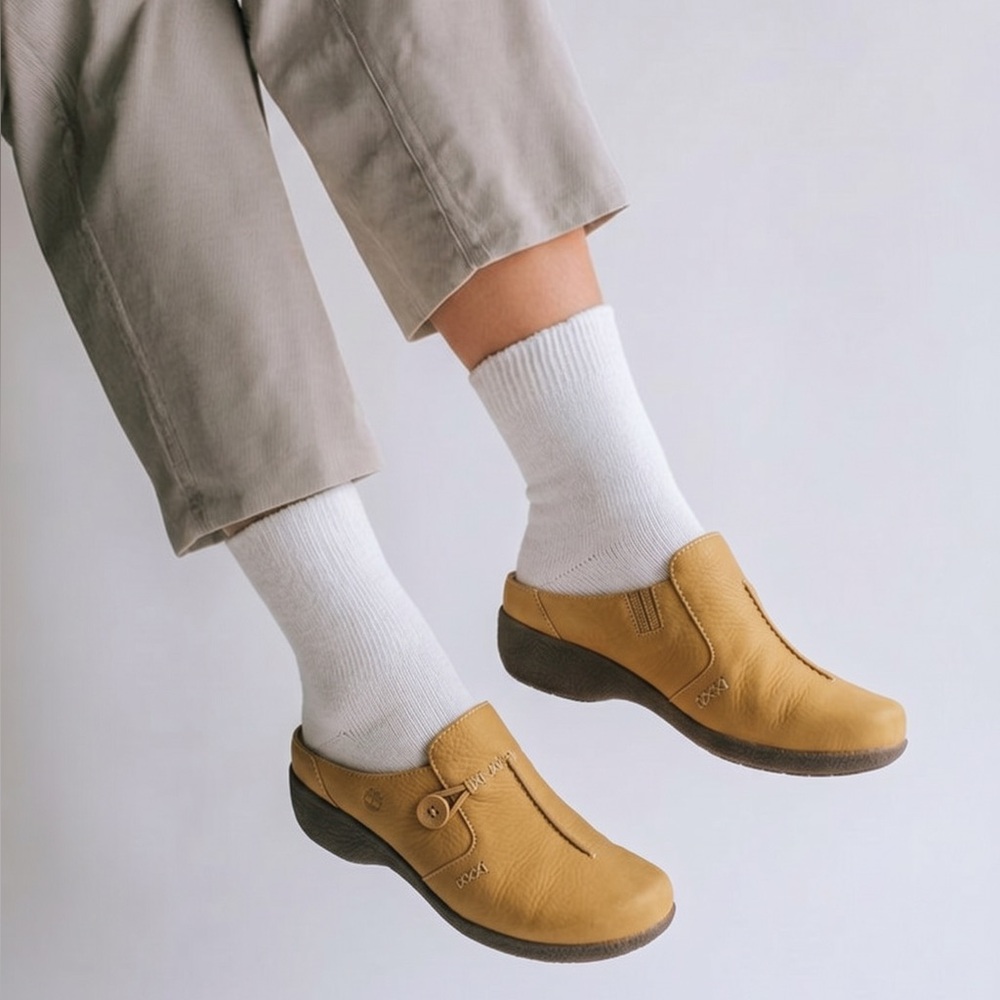 🟡 Timberland Comfort Zone Clogs 👢 Women’s 10 Leather Slip-Ons